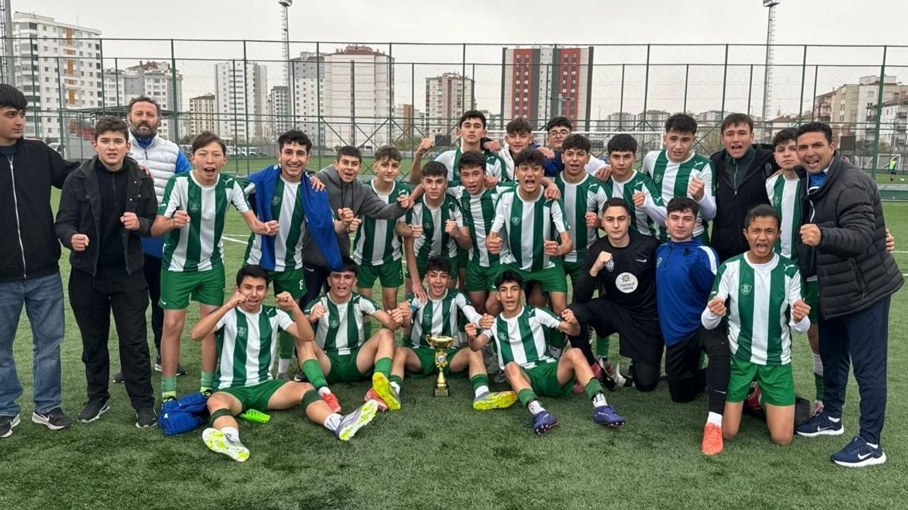 Kayseri U16 Ligi’nde final müsabakaları sona erdi! Erciyes 38 FK’ya kural engeli