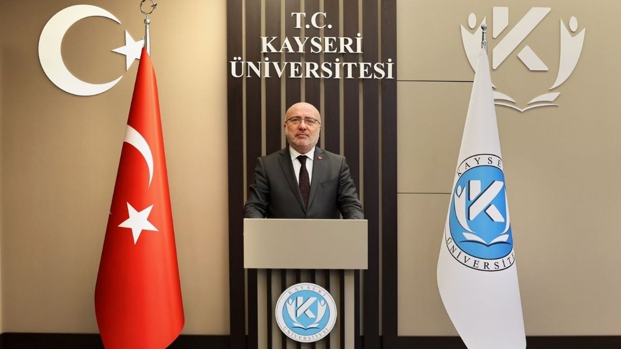 Kayseri Üniversitesi Rektörü Karamustafa: Öğretmenler Geleceğin Rehberidir
