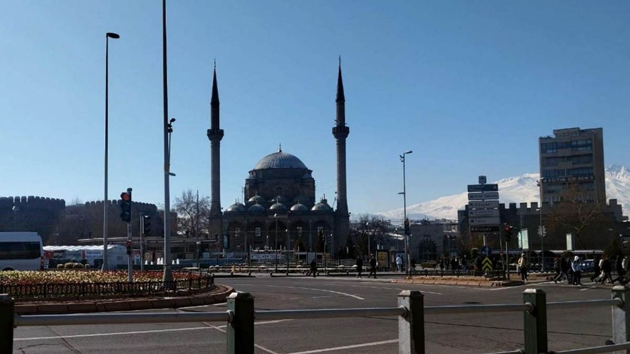 Kayseri'de bunu yapmayana büyük ceza: Ayrılık sonrası fotoğraflar silinecek!