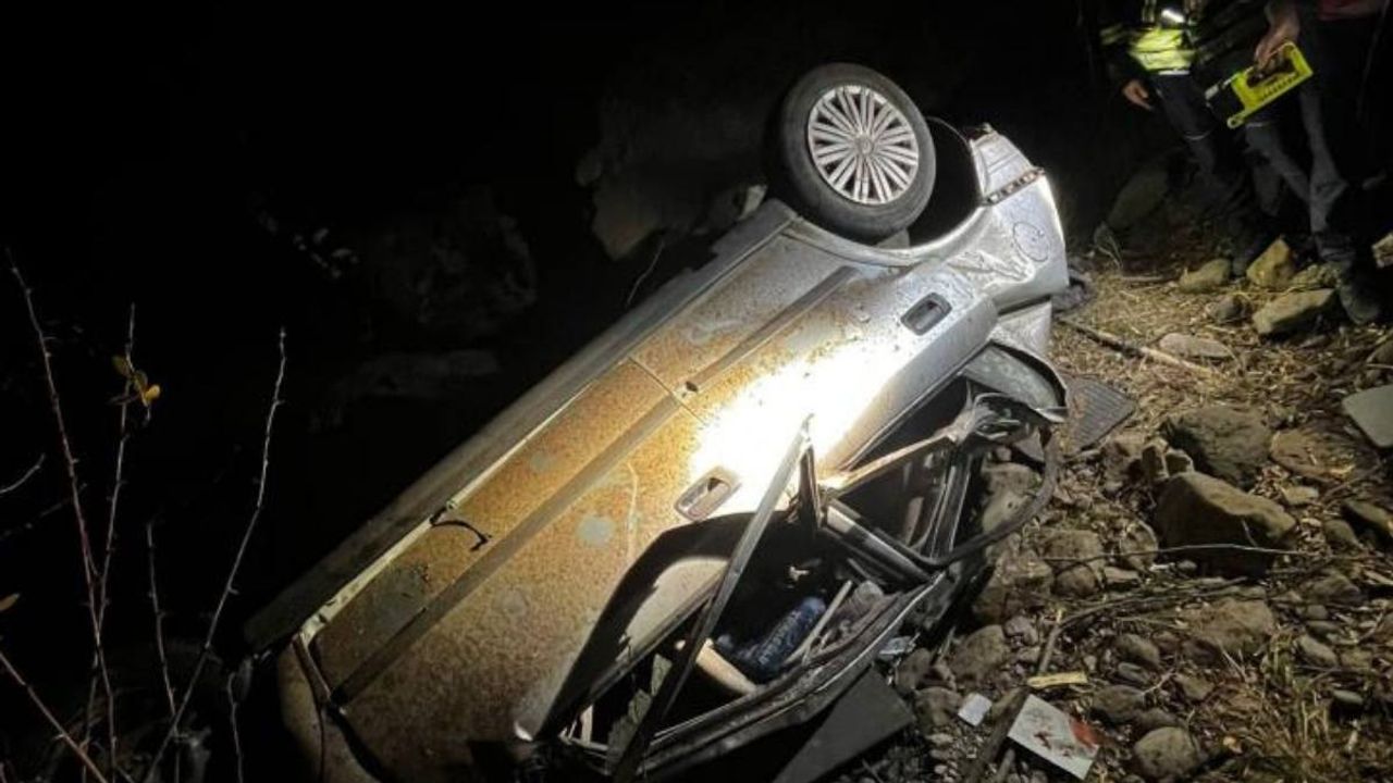 Kayseri'de tüyler ürperten kaza: Deverenk Vadisi'ne uçtu!