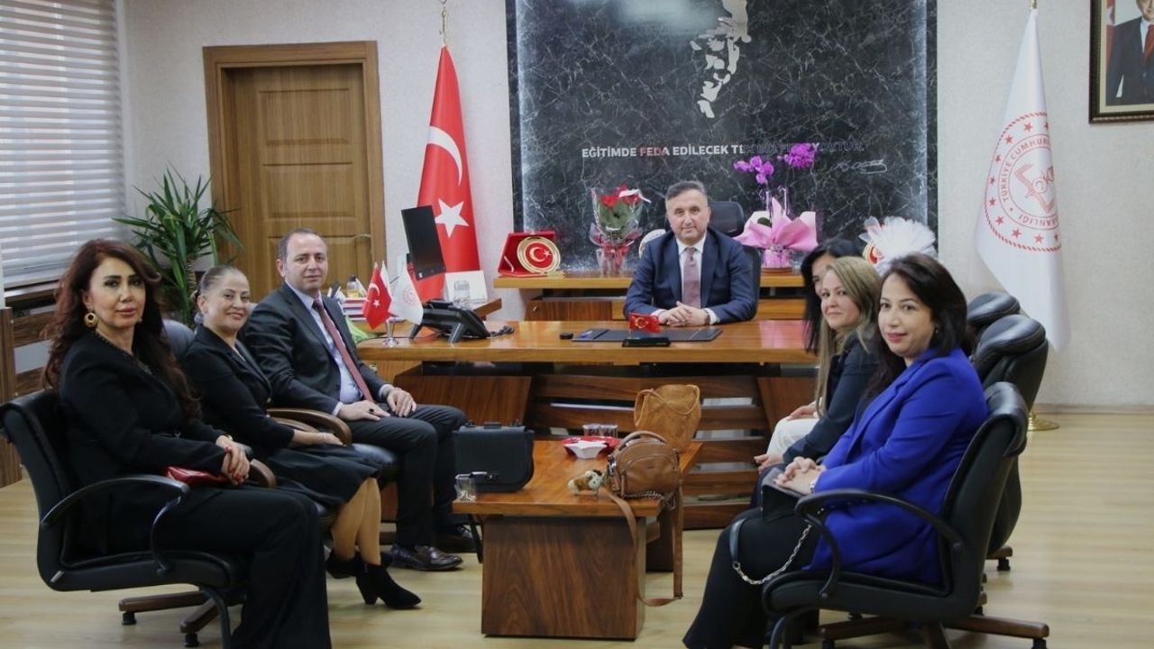 Kayseri’de öğretmenlerden Müdür Esen’e ziyaret