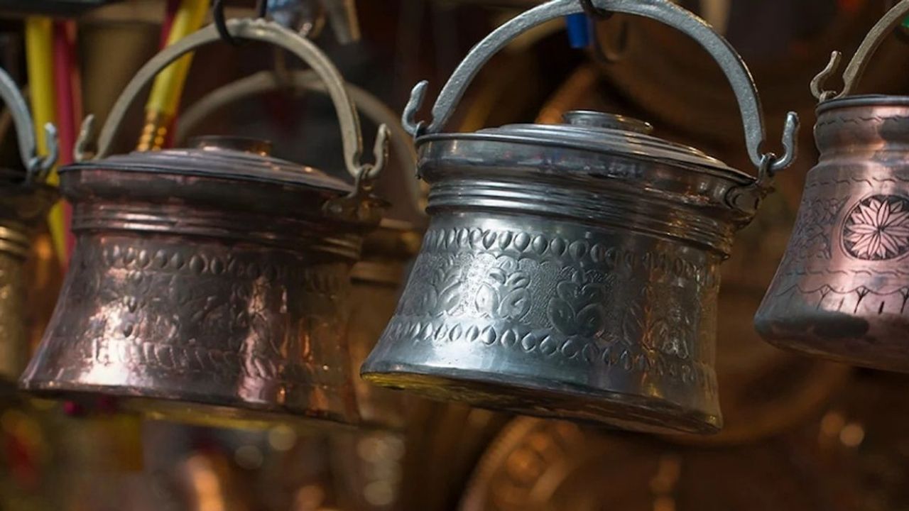 Kayseri'de sandıklarda saklanan eşyalar servete dönüştü!