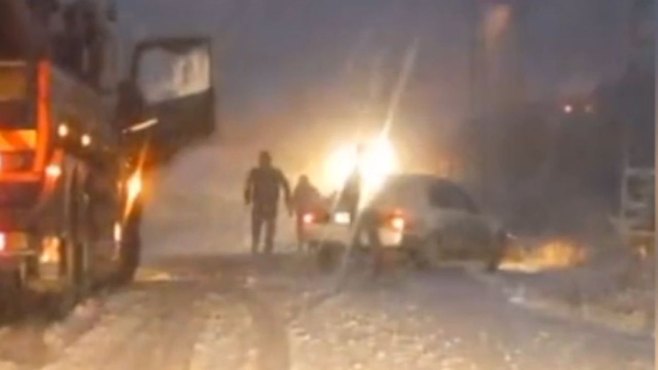 Kayseri'ye doğru yola çıkanlar kar yağışına tutuldu!