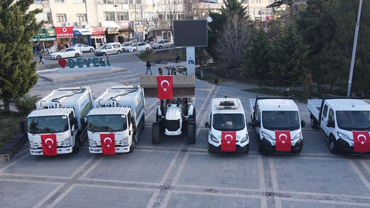 Develi sokakları 6 modern araçla canlandı!