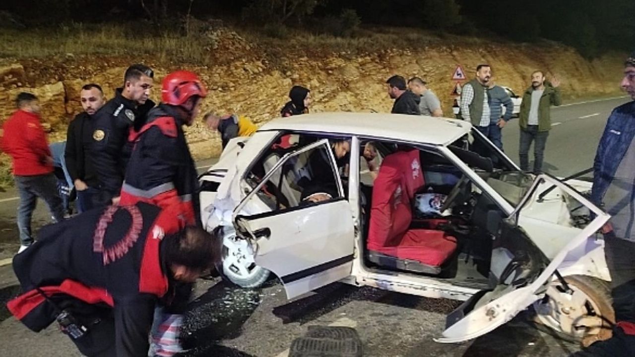 Feci kazada camdan fırlayan şahıs yola savruldu! 1 ölü