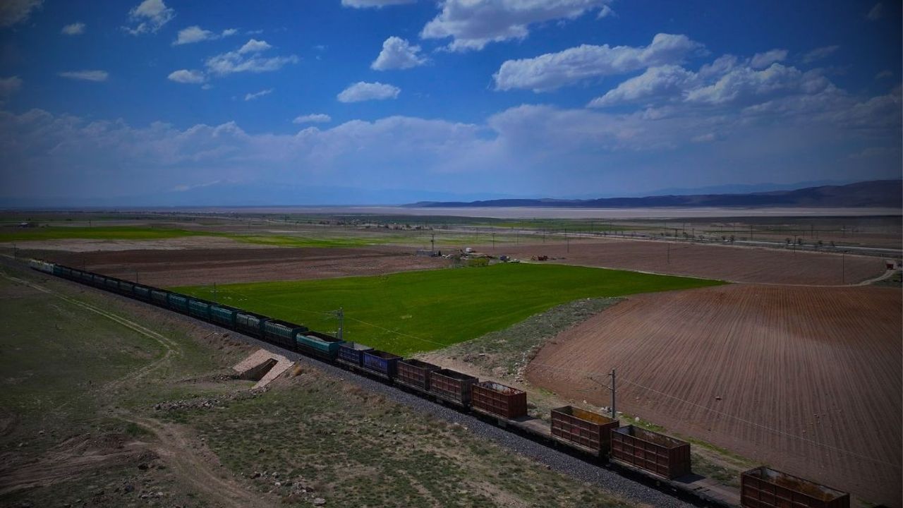 Kayseri İncesu OSB’ye yeni demiryolu bağlantısı: İltisak hattı yatırımları hız kazandı!
