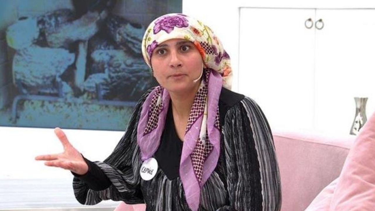 Esra Erol’un fenomeni Cemile’den radikal değişim! Başörtüsünü çıkarıp yeni imajıyla şaşırttı