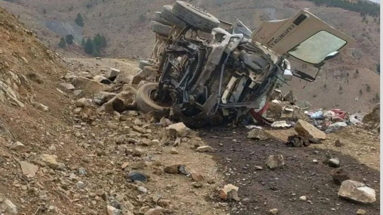 Kayseri’de beton mikseri dağın yamacından yuvarlandı!