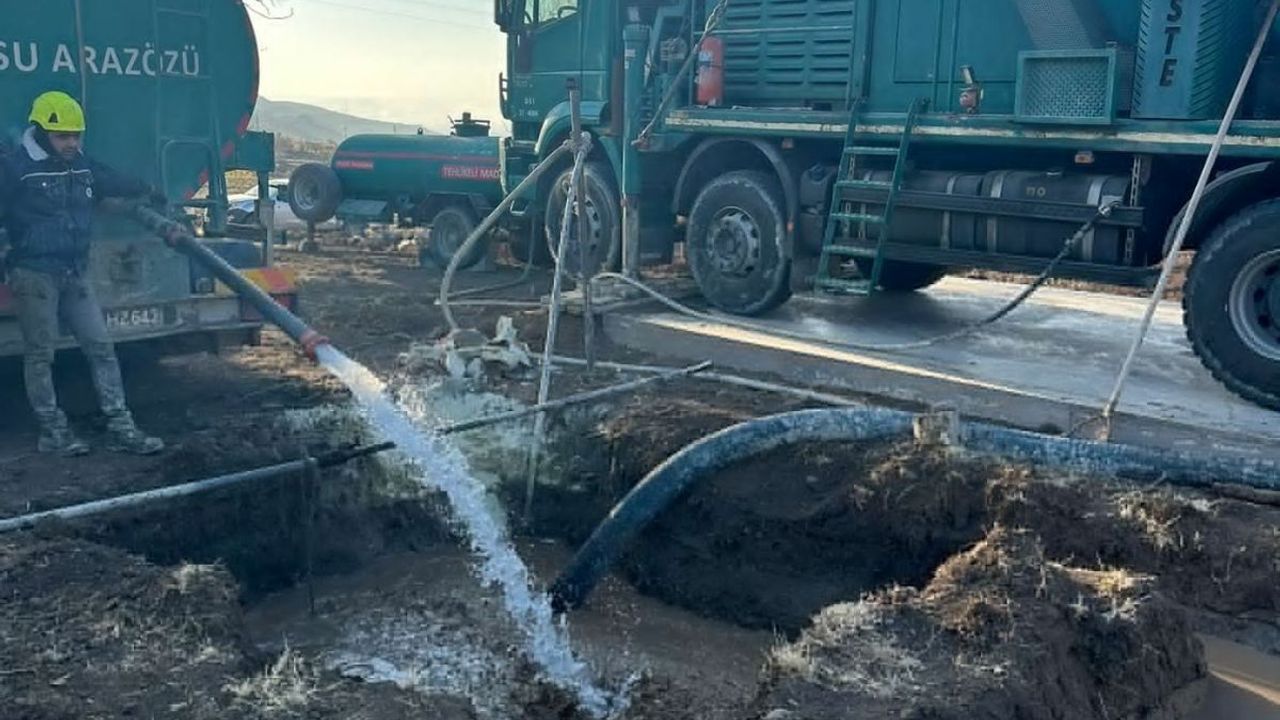 Kayseri'de tarımda büyük hamle! AK Partili Bayar Özsoy Develi’ye müjdeyi verdi