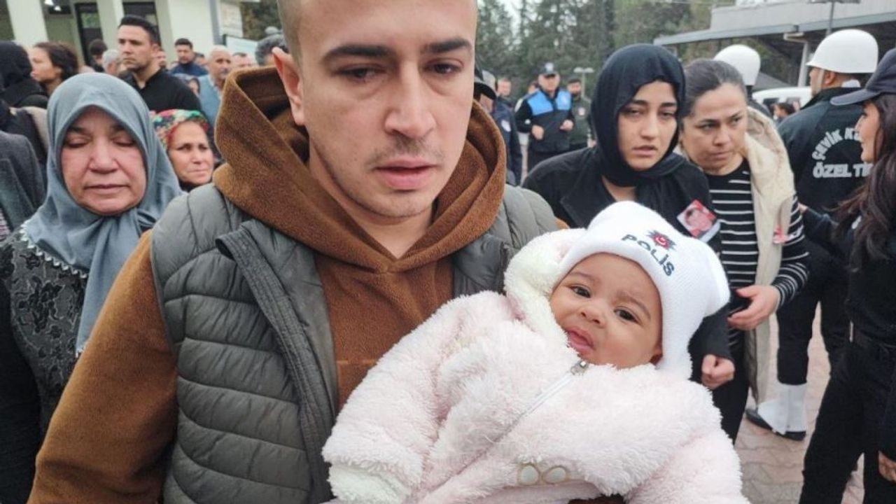 Lösemiye yenik düşen genç polisi, 8 Aylık kızı son yolculuğuna uğurladı