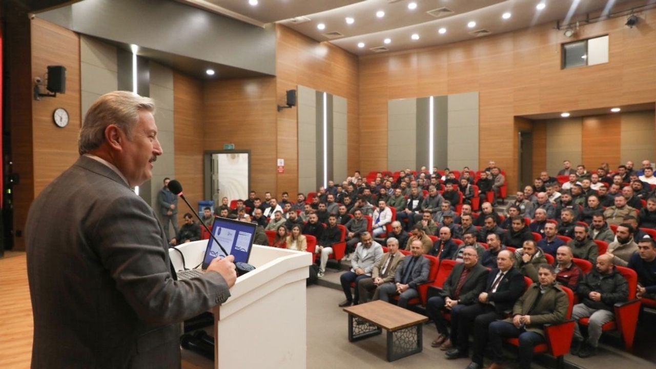 Melikgazi park ve bahçeler ekibi sınıfta: Ağaç hastalıklarıyla mücadelede son teknikler öğretildi!