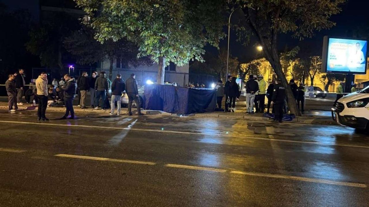 Millet Caddesi’nde feci kaza: Çarpmanın etkisiyle yere savruldu!