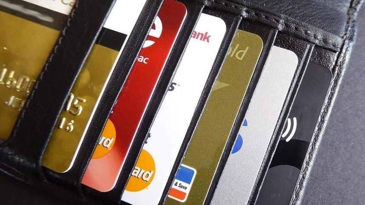 Kredi kartlarına kısıtlama geldi: Belli saatler arasında nakit çekim yapılamayacak!