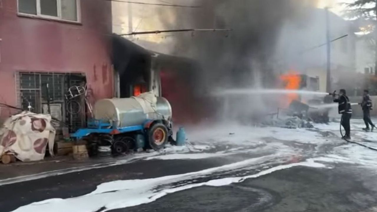 Niğde Darboğaz’da tamirci atölyesi alev aldı!
