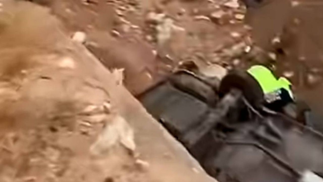 Niğde’de direksiyon hakimiyetini kaybeden sürücü köprüden uçtu!