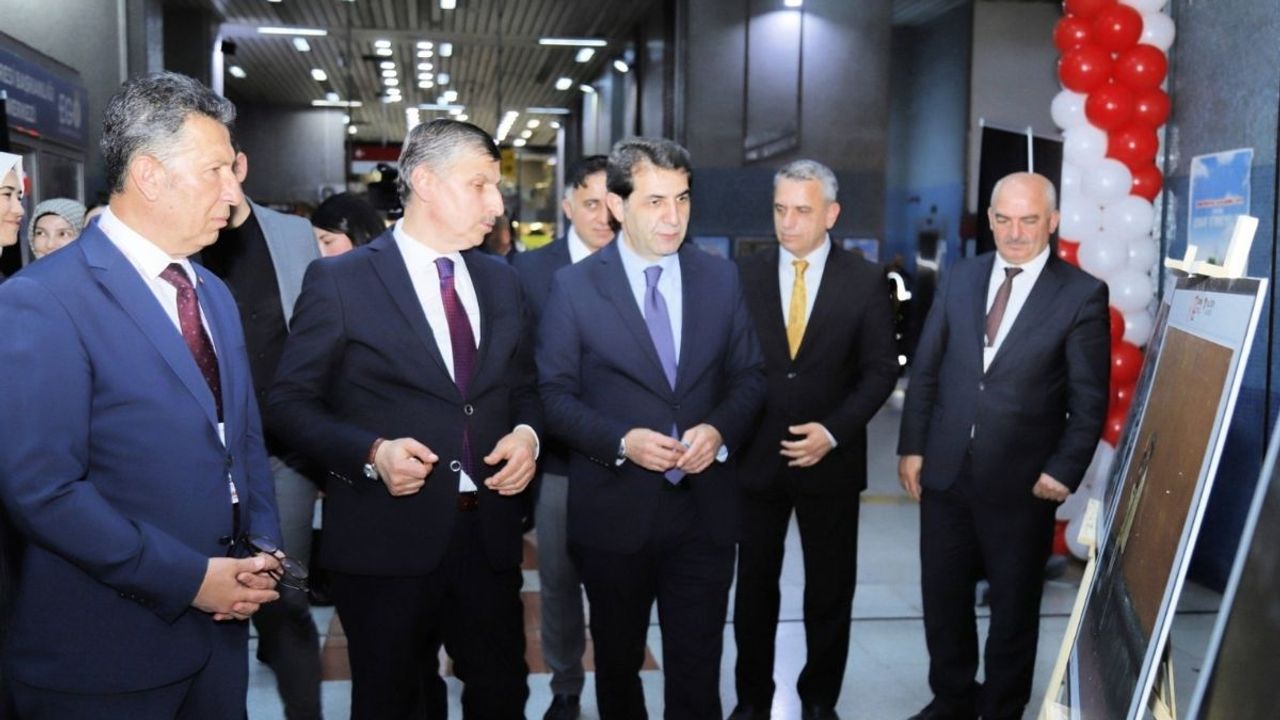 Öğretmen gözüyle sergisi açıldı