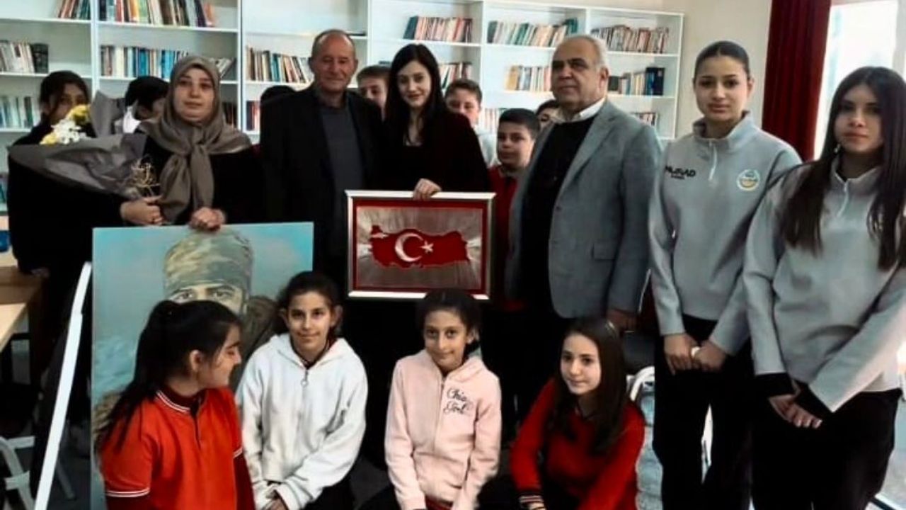 Kayseri’de Şehit Polis Memuru Murat akpınar’ın adına okulda kütüphane açıldı