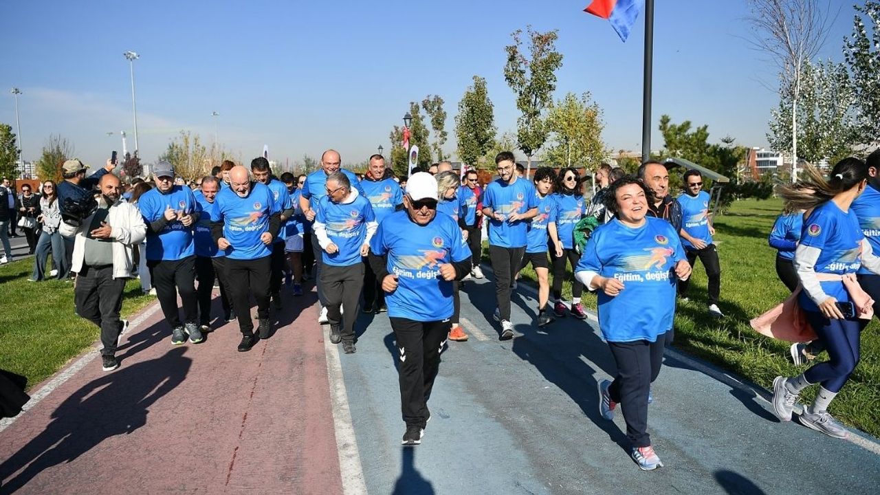 Başkan Büyükkılıç: ‘Kayseri her alanda koşuyor’