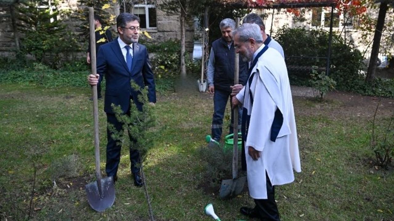 Bakan Yumaklı’dan 11 Kasım Milli Ağaçlandırma Günü çağrısı!