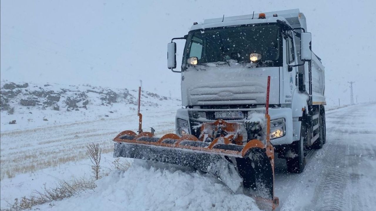 Kayseri’de 286 mahalle yolu ulaşıma açıldı: 598 mahallede çalışmalar devam ediyor