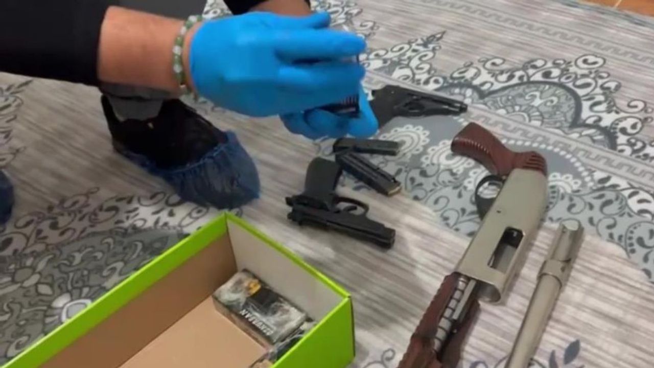 6 İlde silah ticareti şebekesi çökertildi