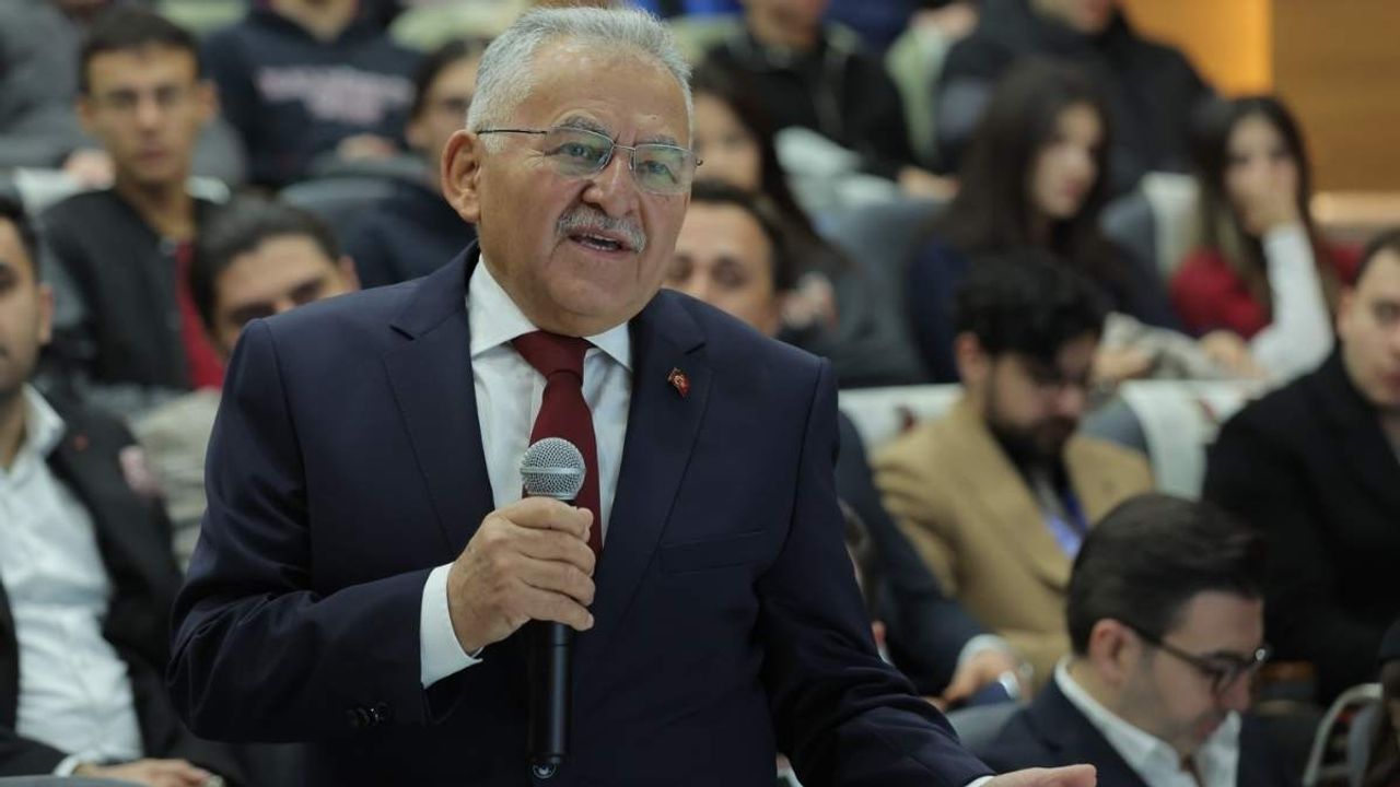 Başkan Memduh Büyükkılıç Kayserili genç girişimcilere destek sözü verdi