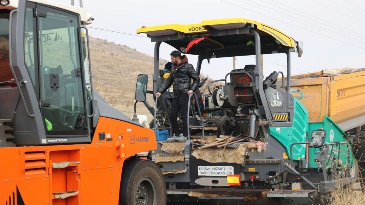 Bünyan’da Karahıdır mahallesi’ne 1.500 Metrelik sıcak asfalt çalışması başladı