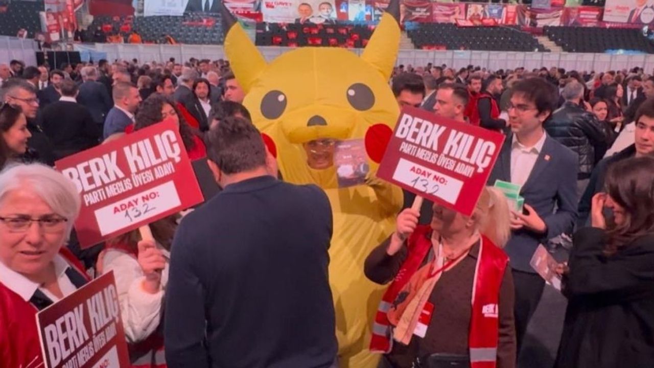 CHP Kurultayı’nda Pikachu sürprizi