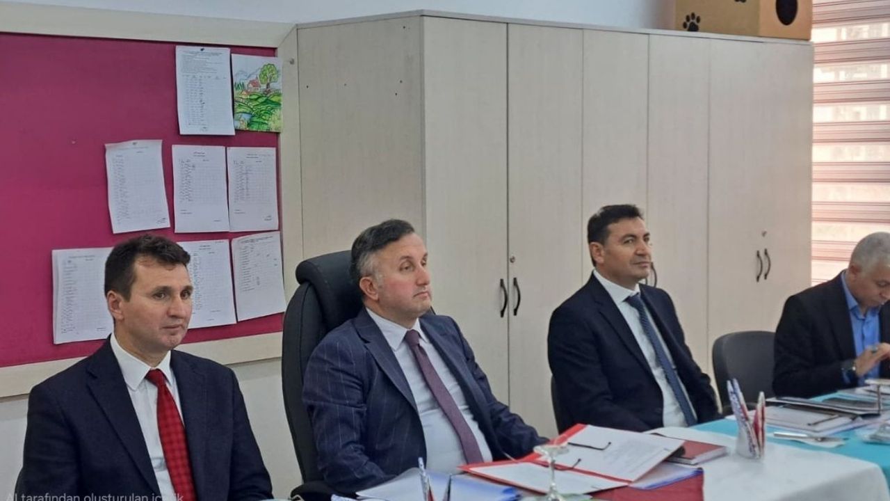 Kayseri'de İl ve 16 İlçe müdürüyle eğitim değerlendirmesi yapıldı