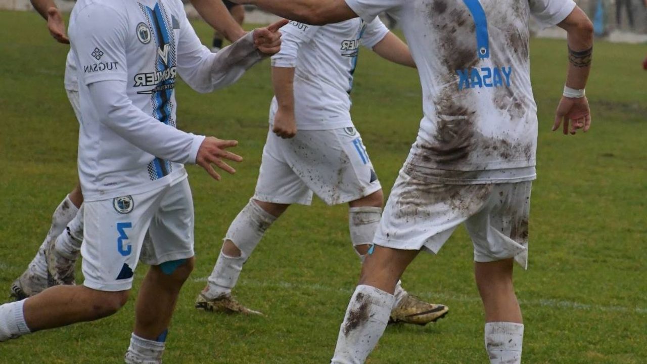 Erciyes 38 FK Diyarbekir Spor maçında kavga çıktı