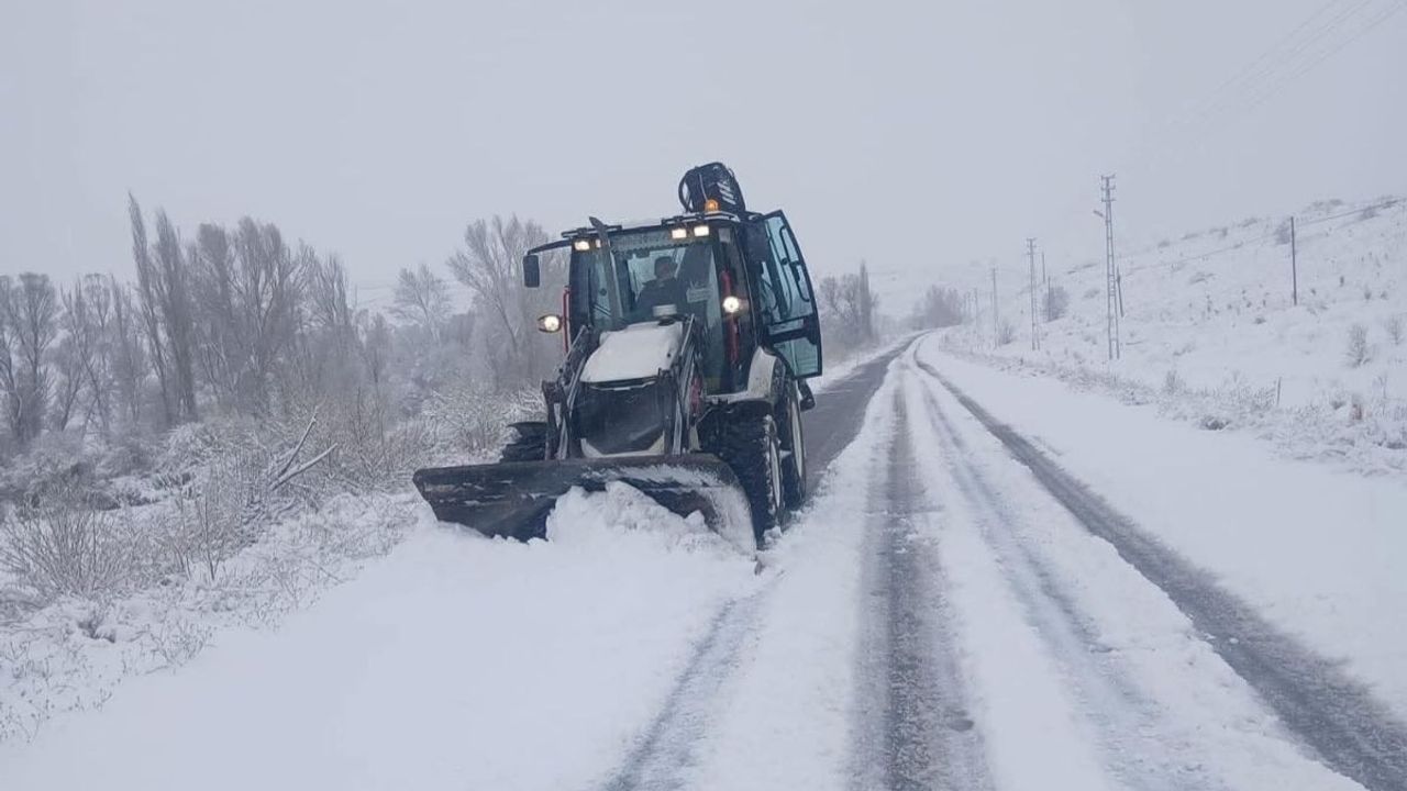 Kayseri’nin Felahiye ilçesinde yollar kapandı: Oraya gidecekler dikkat