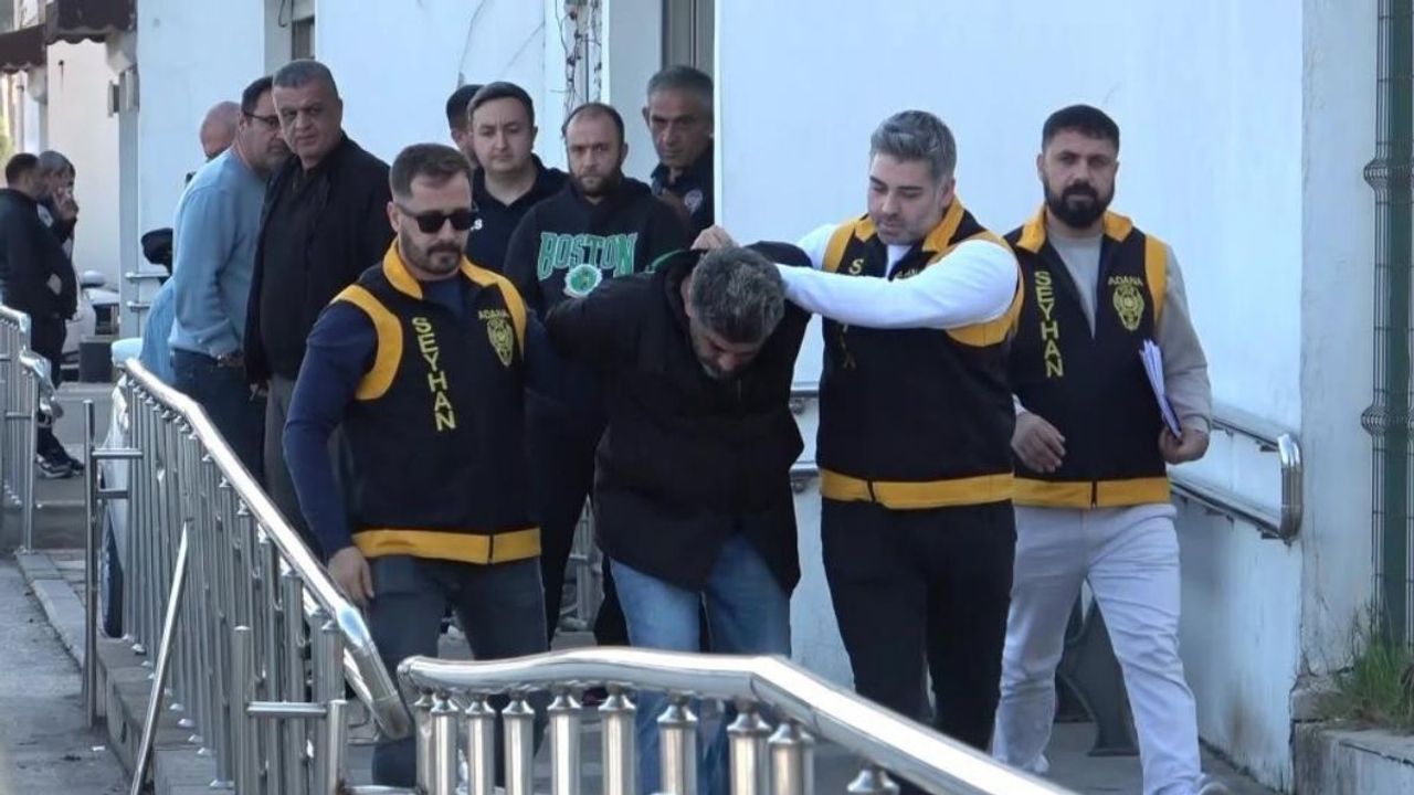 Cinayet hükümlüsü firarinin sahte kimlikle 7 tane kitap yazıp seminer verdiği ortaya çıktı!