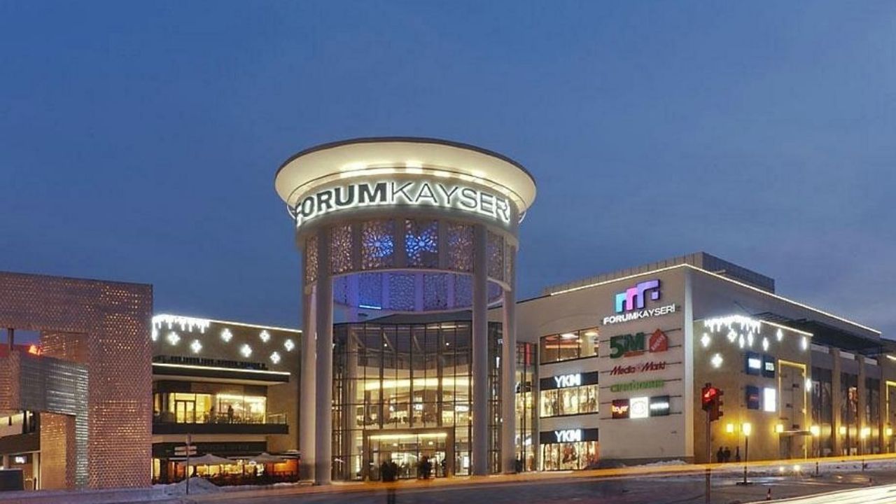 Kayseri'de 8 mağazası bulunan USPA ve Pierre Cardin satıldı