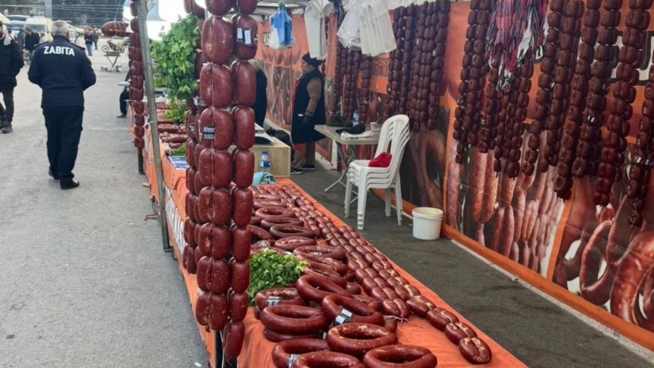 Hayvanların bile tüketmeyeceği sucukları insanlara yediriyorlar!