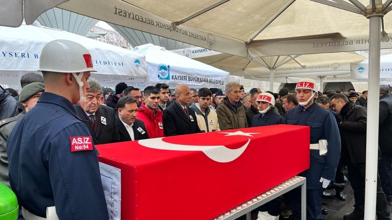 Kayseri'de otomobilin çarptığı Başkan Osman Balcı son yolculuğuna uğurlandı!