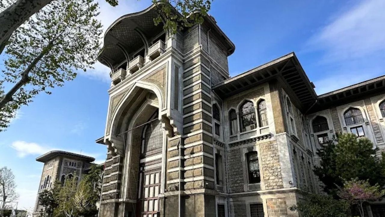 İstanbul Erkek Lisesi’nde muştalı ve bıçaklı kavga: Disiplin ve soruşturma süreci başladı