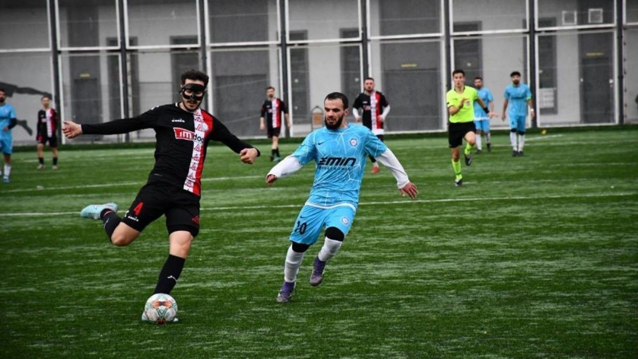 Kayseri Süper Amatör’de derbi heyecanı: Döğerspor Döğergücü FK’yı 1-0 geçti