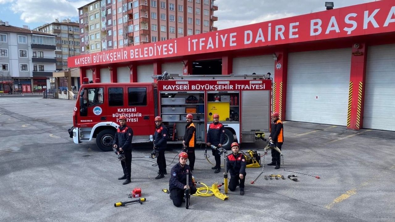 Kayseri itfaiyesinden Kasım ayında rekor müdahale: Yangınlar ve kurtarma olayları arttı