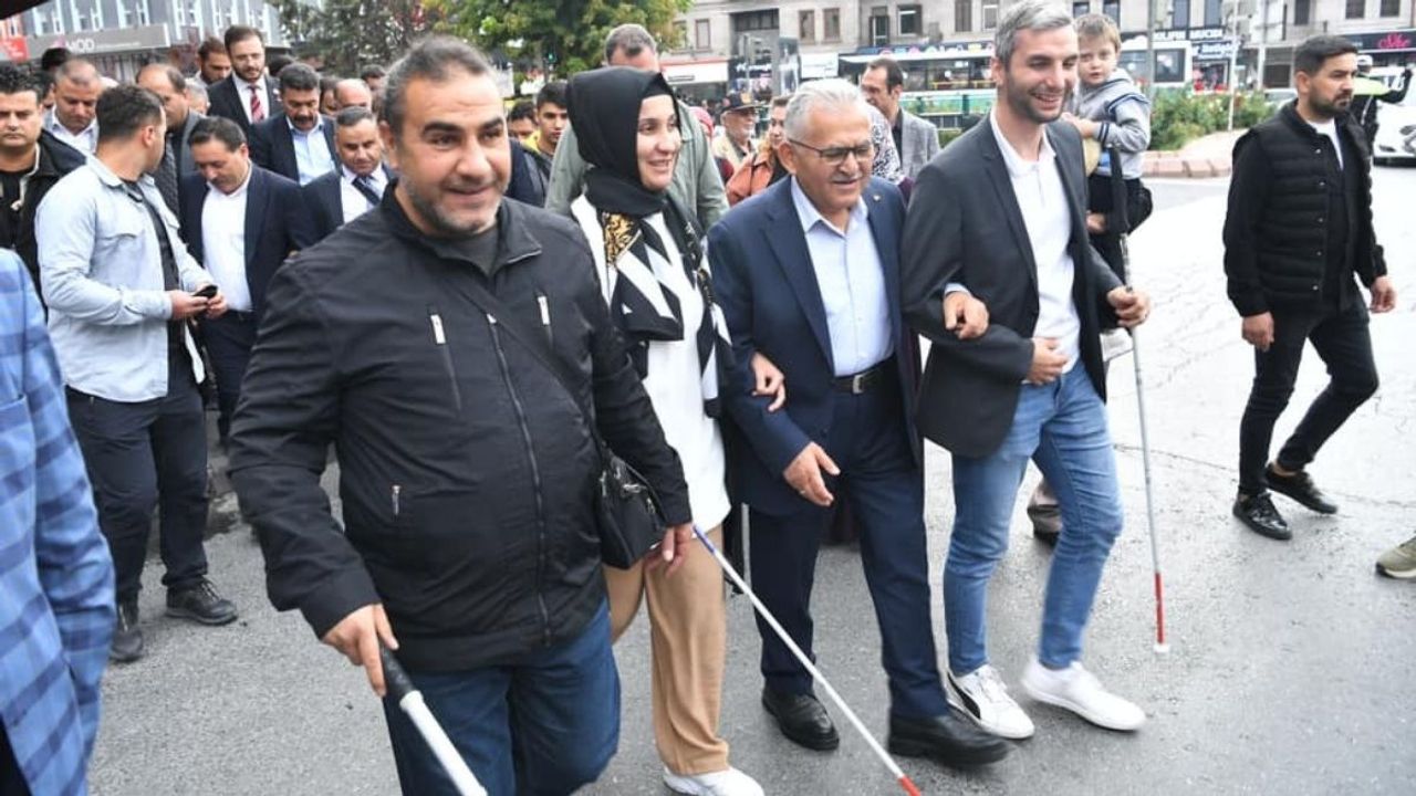 Kayseri’de engelliler için ücretsiz ulaşımdan indirimlere birçok hizmet açıklandı