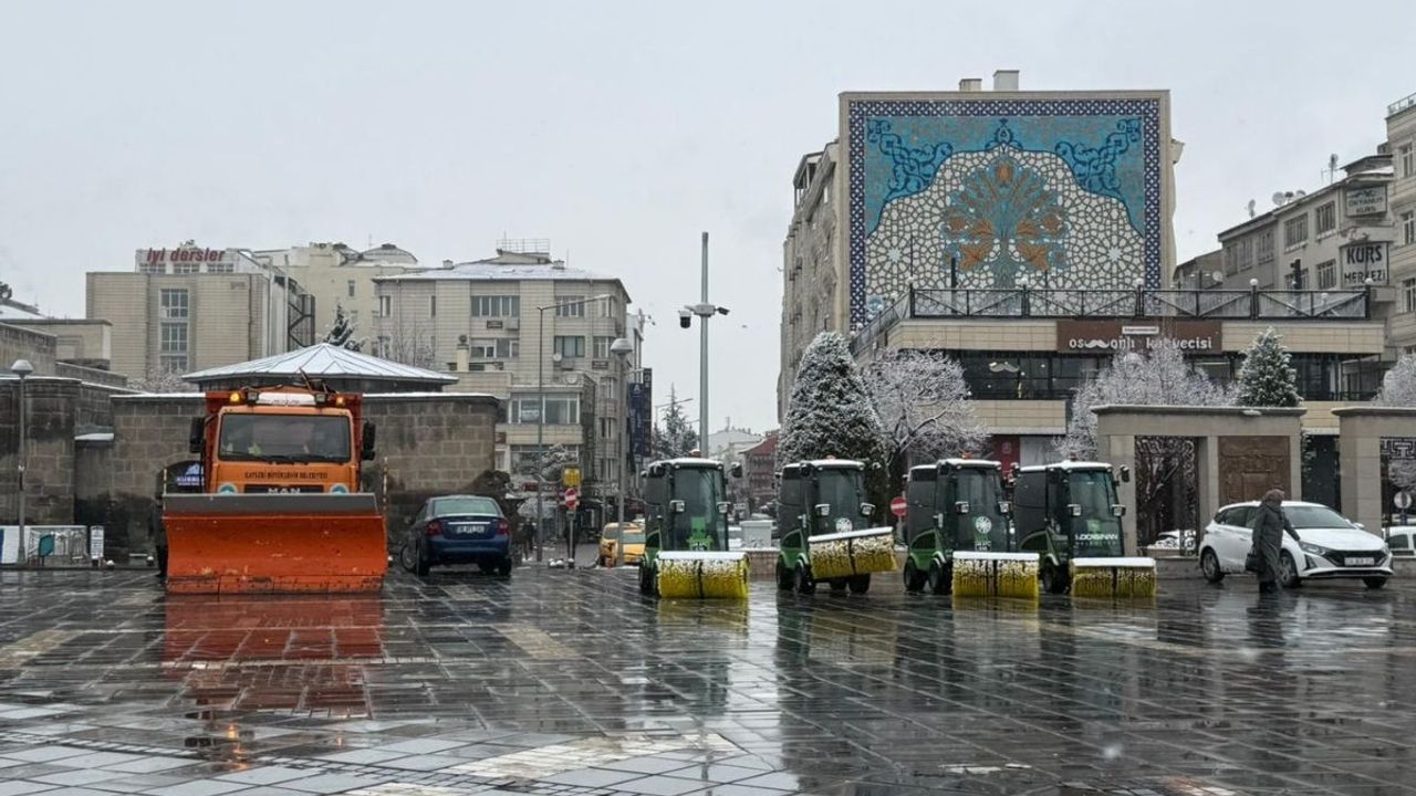 Kayseri’de kar yağışı kaç gün sürecek? Pazartesi okullar tatil mi?