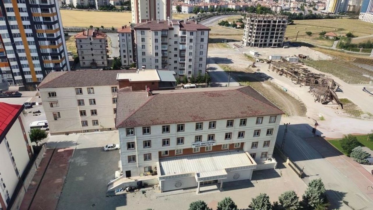Kayseri’de yurtta yaşanan akran zorbalığı mecliste