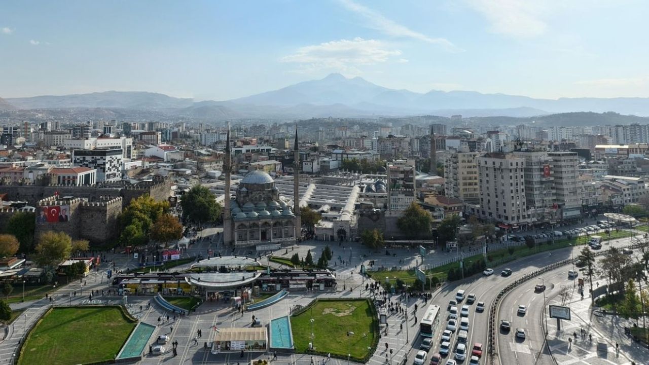 Kayseri’nin yarısı elektriksiz kalacak: 8 ilçede gün boyu elektrik olmayacak