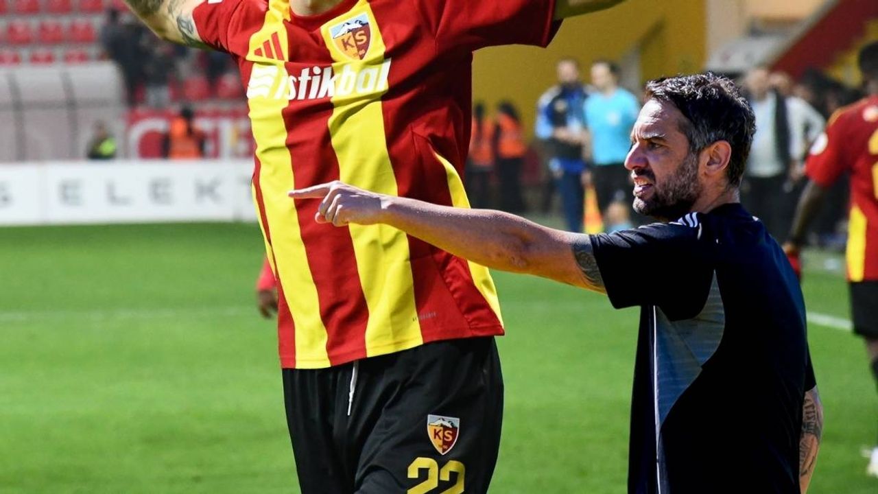 Kayserispor'da beklenen rapor belli oldu! Bu isimler sınıfta kaldı