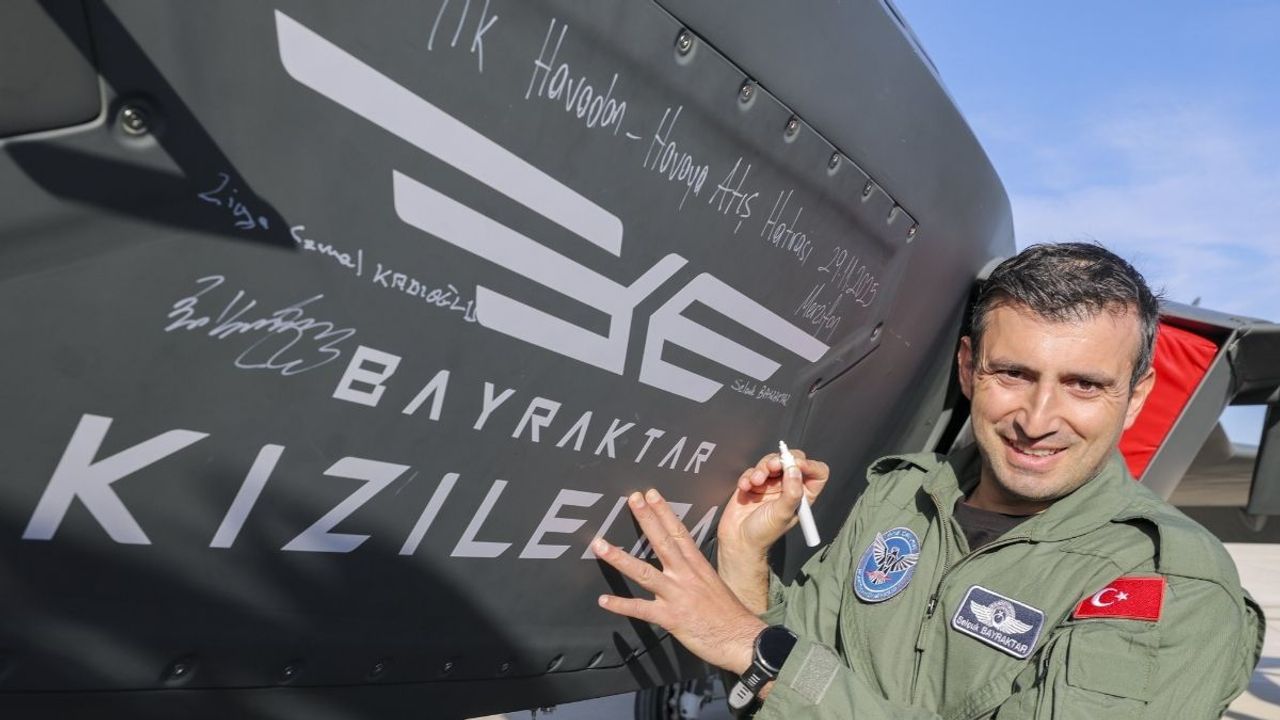 KIZILELMA’ya Dünya basınından övgü: “Türkiye tarih yazarken dünya şaşkınlıkla izledi”