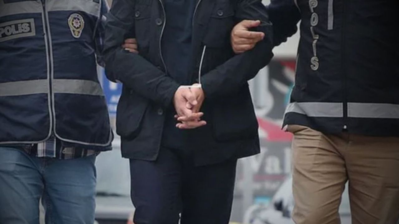 Kayseri’de FETÖ’cü eski astsubayın saklandığı adrese baskın!