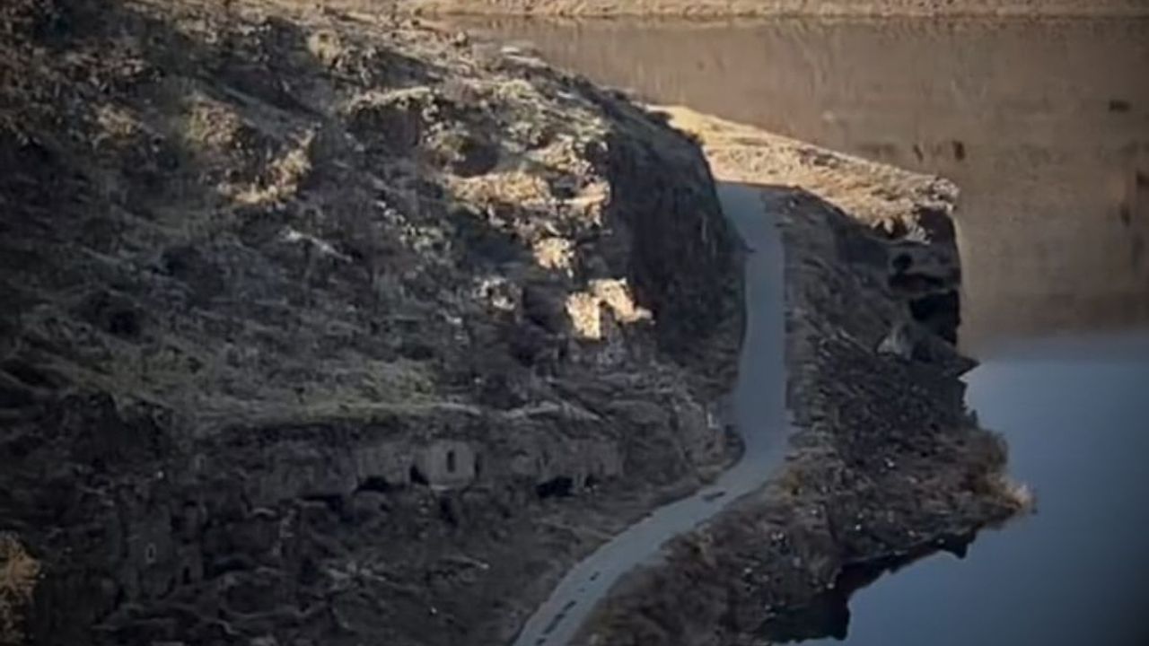 Kayseri’nin terk edilmiş köyünde yüzyıllık cami, Arapça izler ve mağaradaki karanlık itiraf!