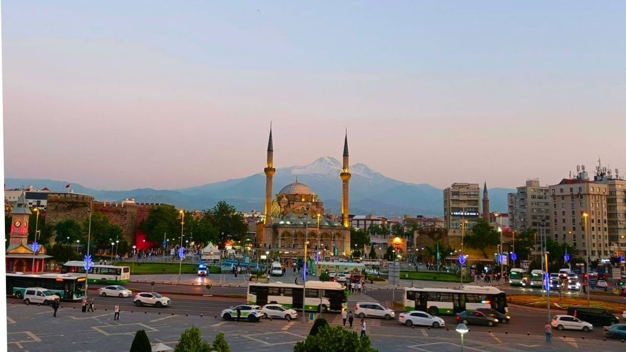 Kış saati uygulaması kalkıyor mu? Bakan açıkladı