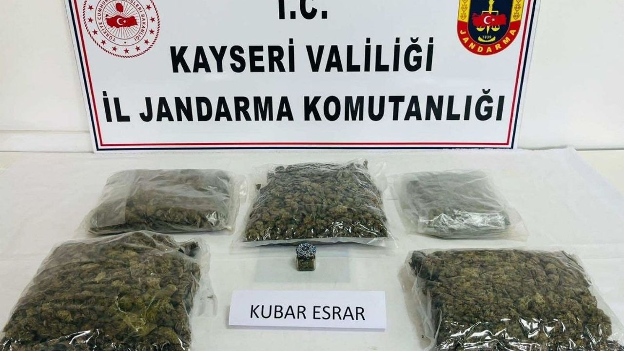 Kayseri’de uyuşturucu zulası şaşırttı: 4,7 Kilo esrar ele geçirildi
