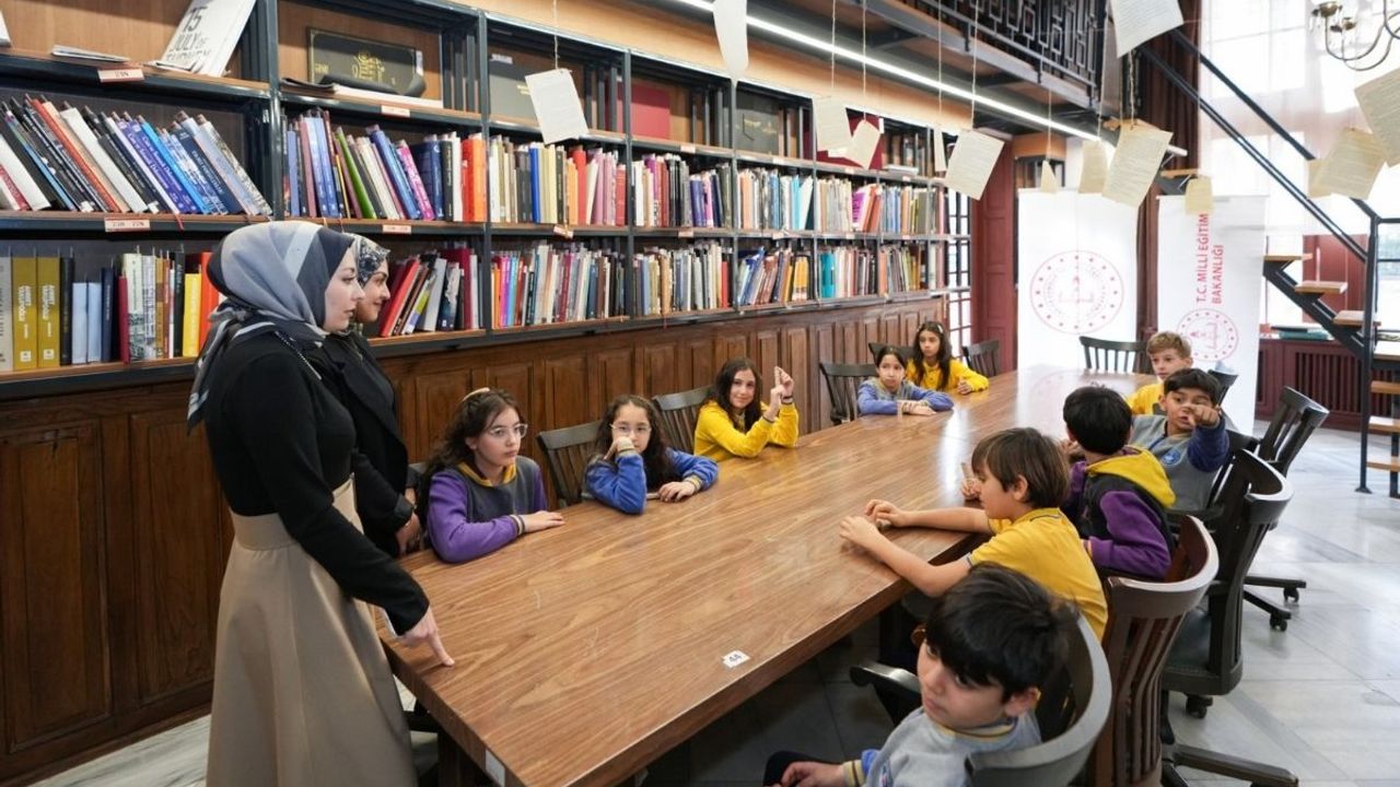 Kütüphanelerdeyiz projesiyle öğrenciler kütüphanelerle buluşuyor