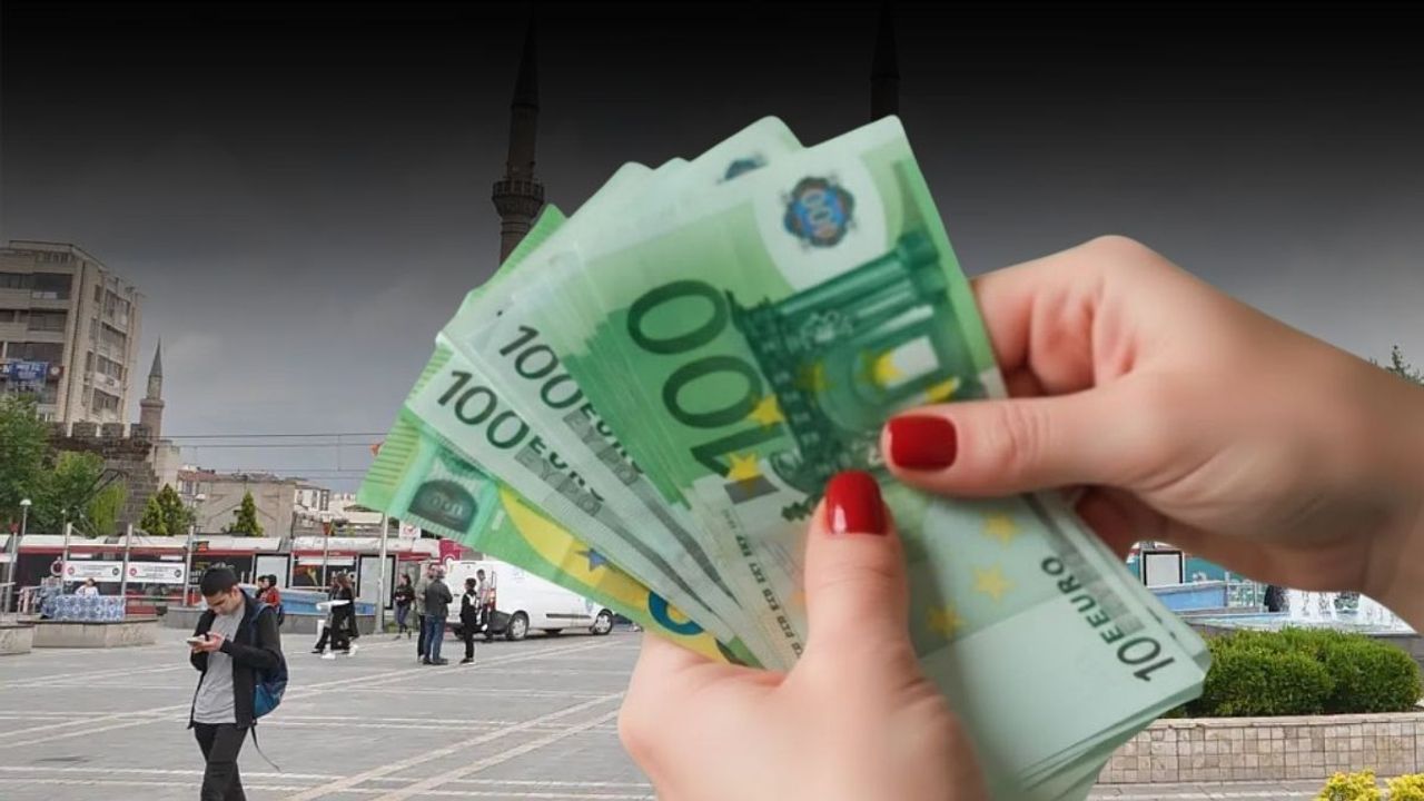 Euro/TL yeniden zirvede! Kayseri’de vatandaşlar yükselişi izliyor